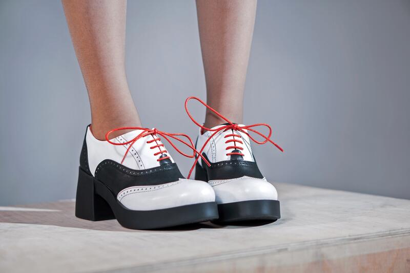 Фото обуви с кожей