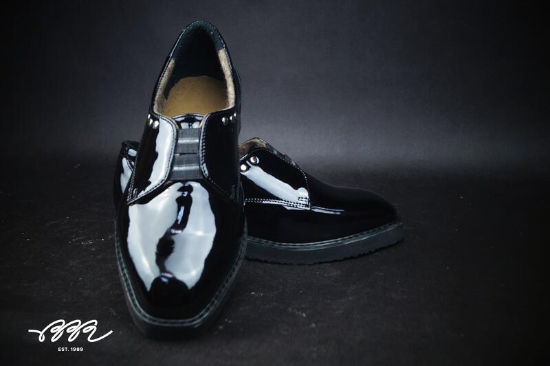 Фото обуви с кожей