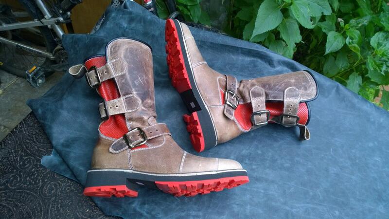 Фото обуви с кожей