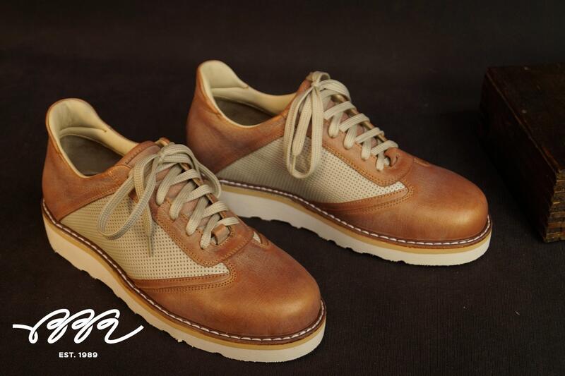 Фото обуви с кожей