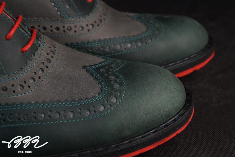 Фото обуви с кожей