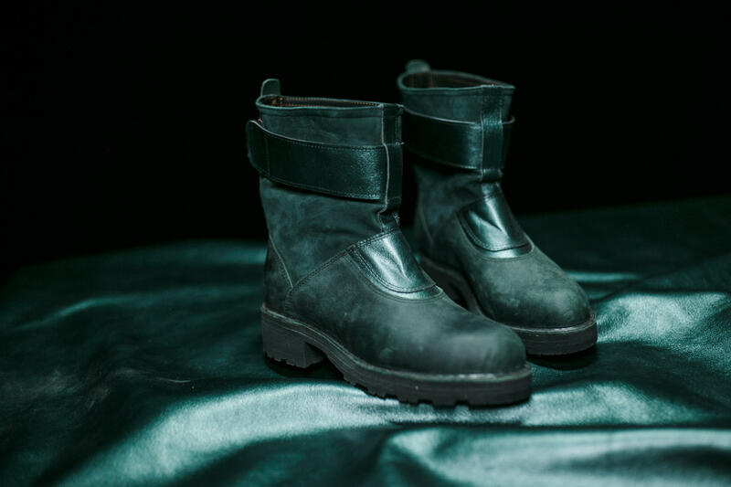 Фото обуви с кожей