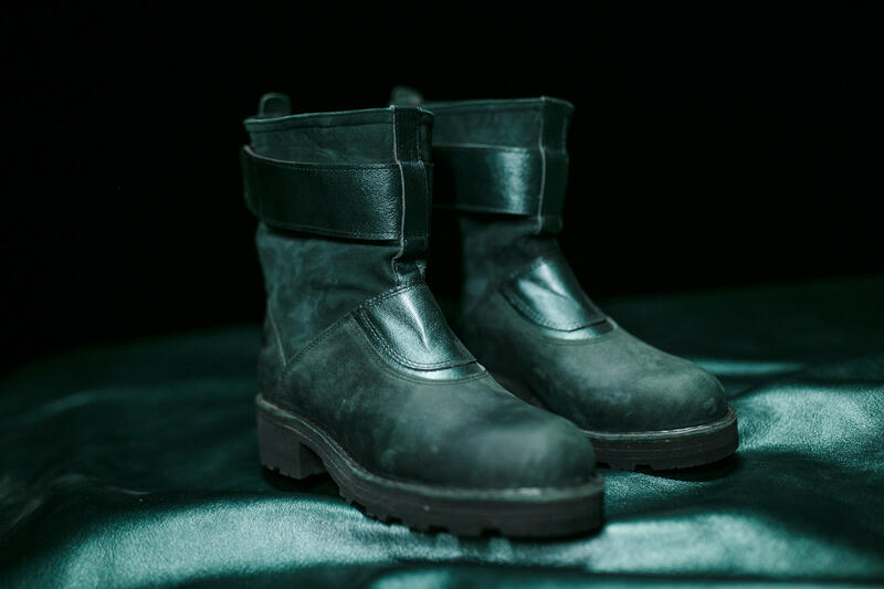 Фото обуви с кожей