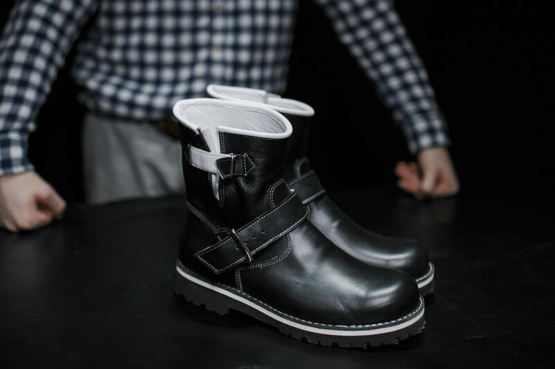 Фото обуви с кожей